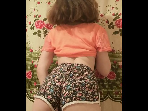❤️ Seksual yosh go'dak kamerada uning shortilarini echib tashlamoqda Super seks uz.hentai-for.ru